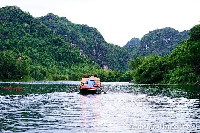 1 Day Luxury Tour in Bai Dinh, Trang An and Mua Cave From Hanoi - Guides, Group Size, and Service Quality: Small Details That Change the Day