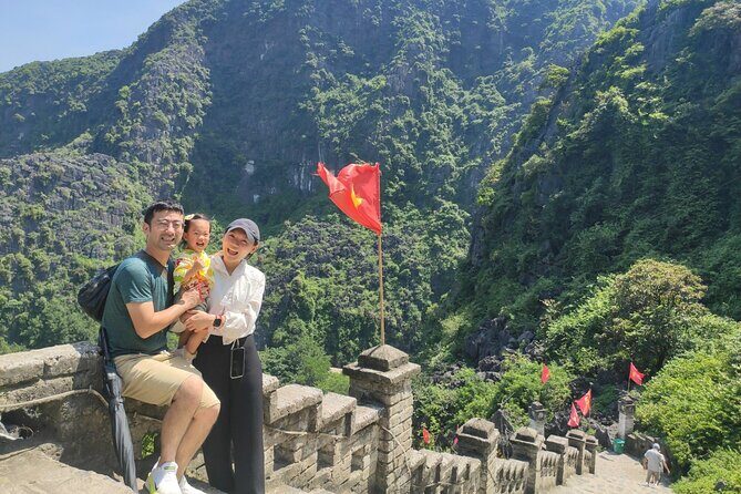 1 Day Luxury Tour in Bai Dinh, Trang An and Mua Cave From Hanoi - Trang An Caves Boat Ride: Cool Air, Limestone Towers, and the Calm Part of the Day