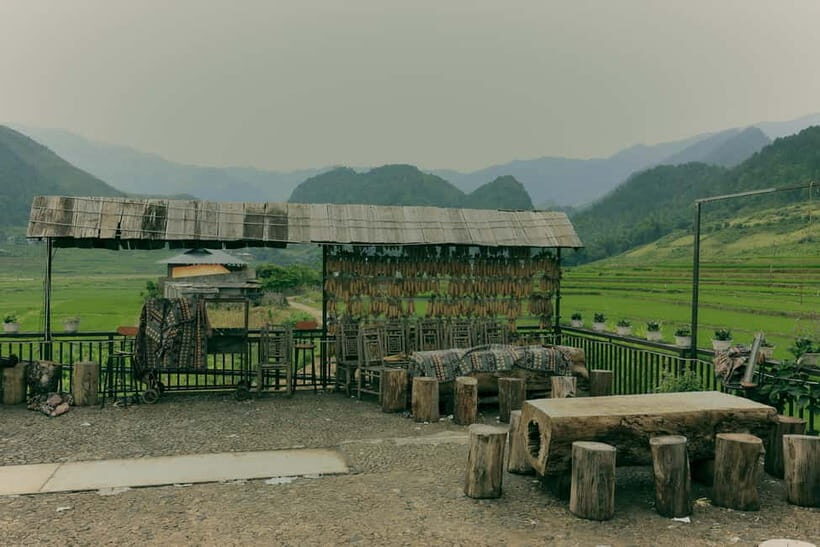 1-Day Sapa Long Trek - Rice Field Terrace, Ethnic Culture - A short cultural stop on Hmong clothing and natural dyes