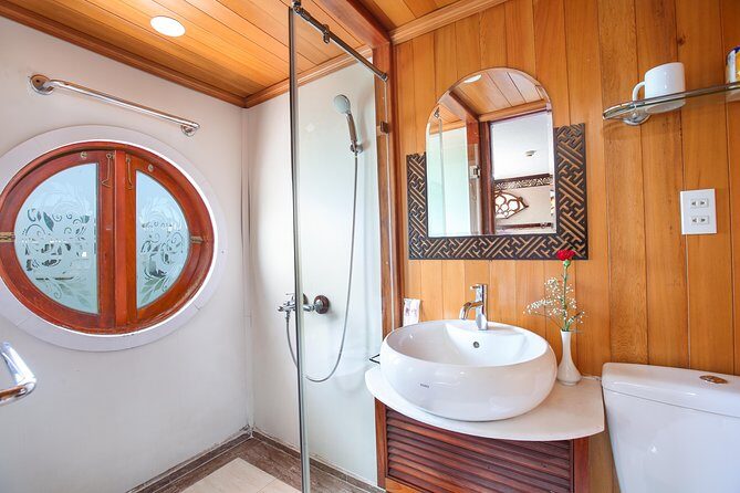 2-Day Oriental Sails Junk Cruise of Halong Bay - From Hanoi to Halong Bay: getting there without losing your day