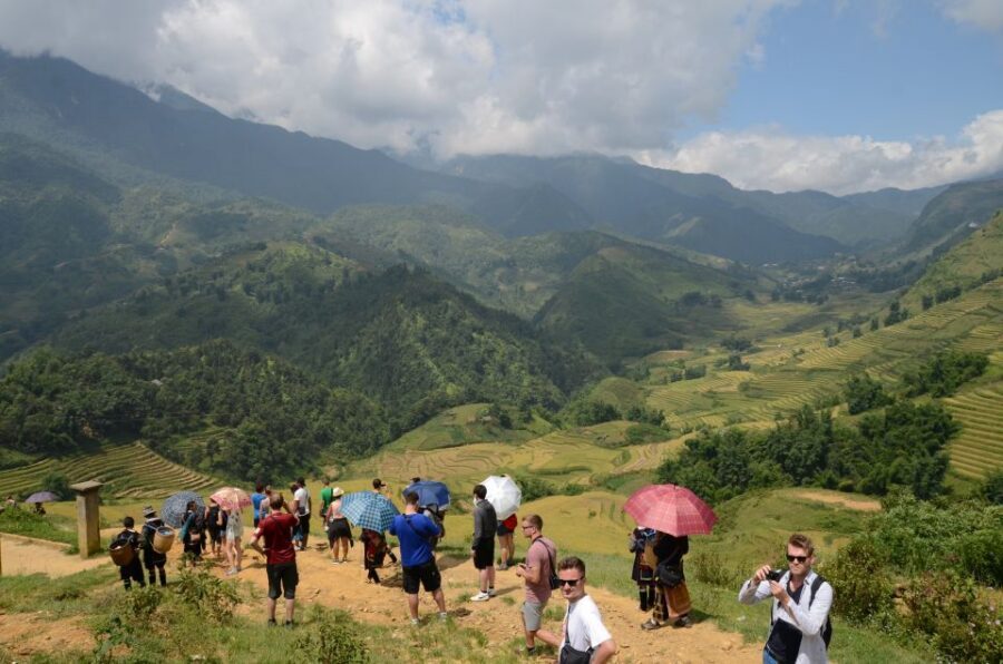 2-Day Sa Pa Ethnic Homestay Tour & Trek with Limousine Bus - What Can Go Wrong: Fog, Mud, and Steep, Slippery Sections