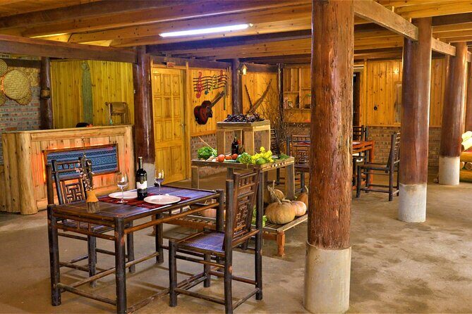 2-Day Sapa Guided Tour Slipping in Homestay From Hanoi - Guides in the Mix: What “Small Group” Feels Like