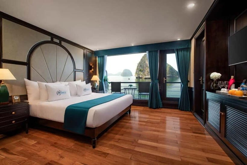 3-Day Lan Ha Bay & Viet Hai 5★ Cruise + Free Hanoi Pickup - Getting started at Tuan Chau Marina (and why tender matters)