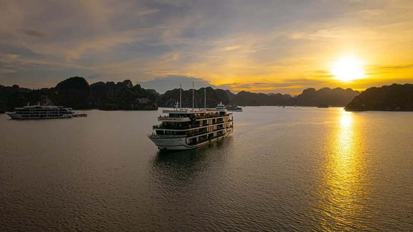 3-Day Lan Ha Bay & Viet Hai 5★ Cruise + Free Hanoi Pickup - Food and onboard comfort: where the value really shows up