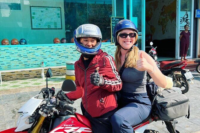 3D2N TOUR WITH EASYRIDERS 150cc (group 4-10Pax + private rooms) - Day 3: Sa Phin Village and the Hmong King Palace Visit