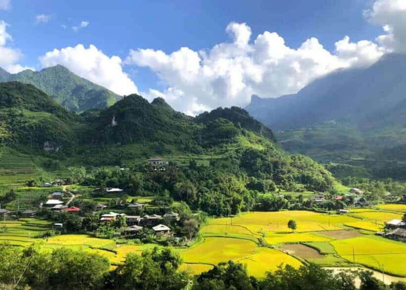 4-day Motorbike Ha Giang Loop Luxury Tour With Easy Rider - Food, tickets, and the “happy water” reality