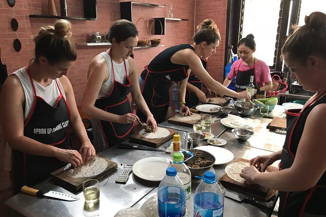 5 Traditional Dishes Hanoi Cooking Class with Market Trip - Dietary needs: vegetarian versions and flexible instruction