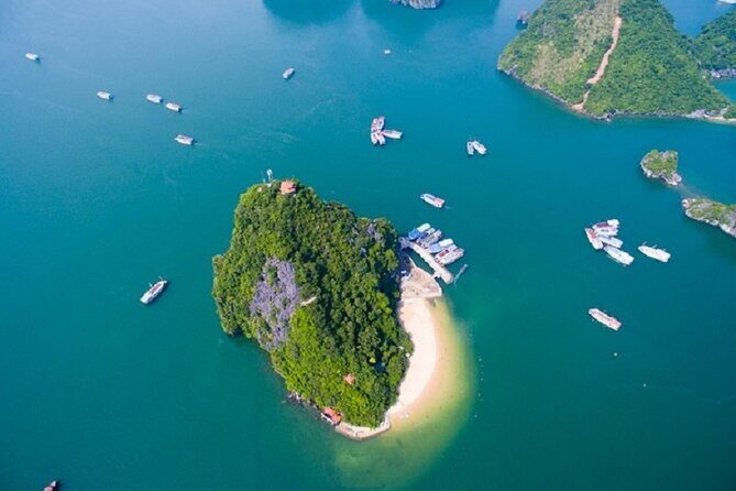 6 Hour Cruise in Hanoi - Titov Island and the climb to Titop Peak
