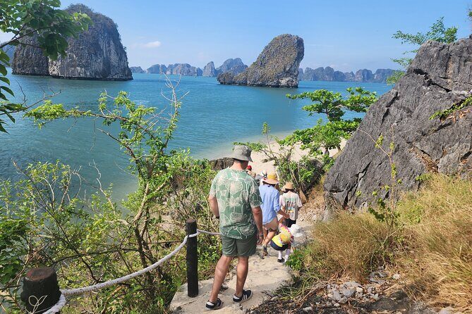 All-Inclusive 3 Day/2 Night Halong Luxury Cruise Meals, Cave, Kayaking, Swimming - Cabin Comfort: The Luxury Part That Can Make or Break Your Mood