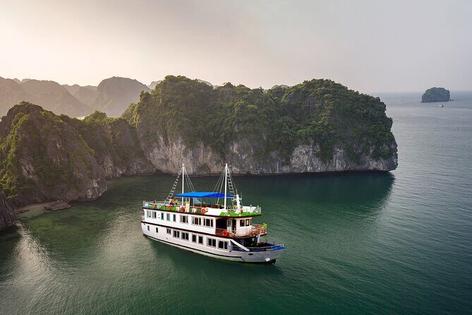 Best Lan Ha Bay Cat Ba Cruise 2 Days 1 Night Less touristy - Day 1: Cat Bà Island set-up, then Lan Ha Bay cruising time
