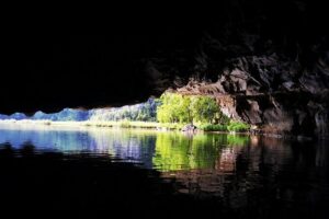 Best Private Day Trip Hanoi to Ninh Binh: Multiple Options - Mua Cave viewpoint: the climb that sets the tone