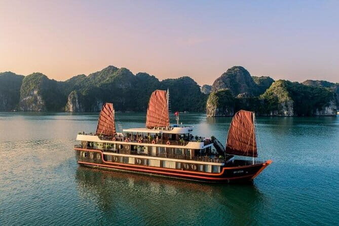 Bus Cat Ba island to Ha Noi - Reaching Hanoi Old Quarter: drop-off reality and the last walk