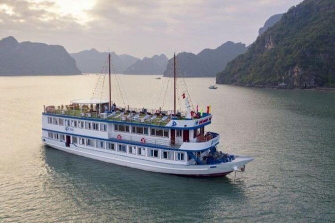 Catherine Cruise 2 Days/1 Night with 6 Star Cruise - Sunset and sunrise on the Catherine: why one extra night matters