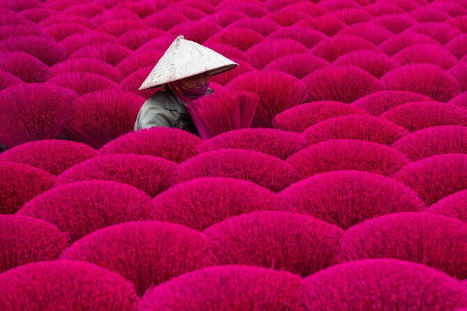 Colors of Incense village Quang Phu Cau - Why the Guide’s Angles Matter (Even If You Shoot on a Phone)