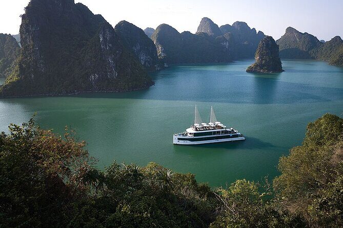 DELUXE Halong Cruise 1 Day Tour From Hanoi - Daily Operated - Guides, Clean Ships, and the Pace of a Well-Run Day