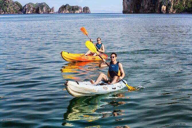 Emeraude Cruise 2 days 1 night Ha Long Bay Tour - Getting there: the 12:00 meetup and Tuan Chau timing
