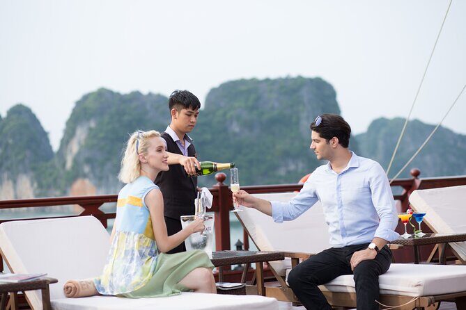 Emperor Cruise Halong: 3 Days 2 Nights Hideaway - Food experience: all-inclusive meals that don’t feel like filler