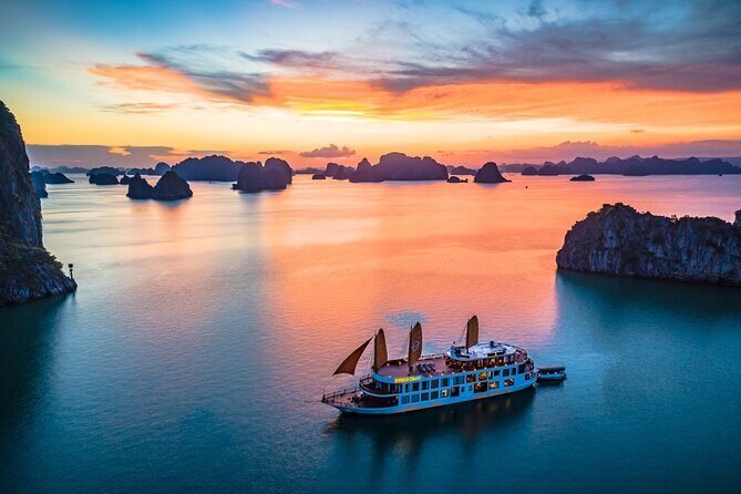 Emperor Cruise Halong: 3 Days 2 Nights Hideaway - Morning routines on deck: Vovinam, breakfast timing, and easy flow