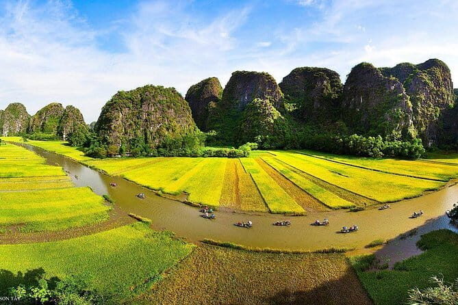 Erina Cruise 5-star cruise 2 day visit Lan Ha Bay private balcony - Meals and the cabin routine: where the real comfort value is