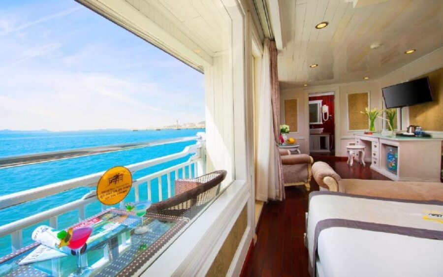 From Hanoi: 2-Day Bai Tu Long Bay Luxury Cruise with Jacuzzi - Why Bai Tu Long Bay feels like a smarter pick