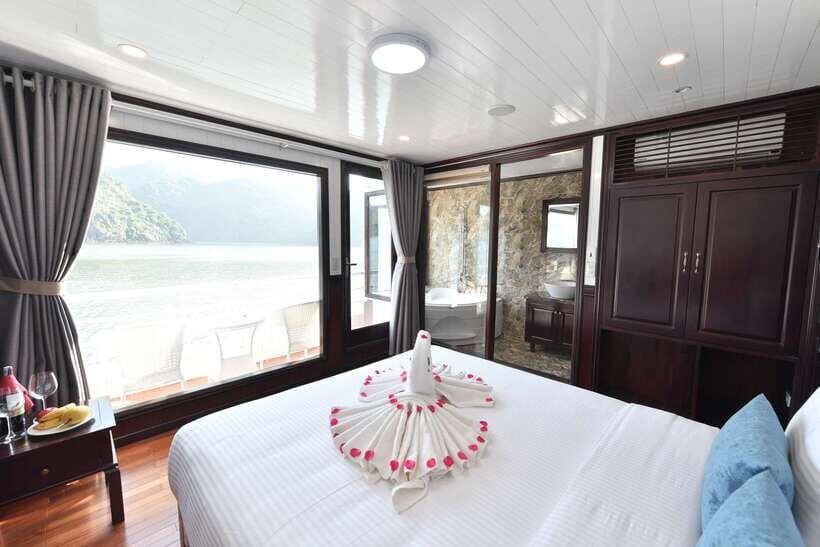 From Hanoi: 2-Day Halong Sapphire Cruise with Balcony Cabin - From Hanoi To Tuan Chau: how you start the trip