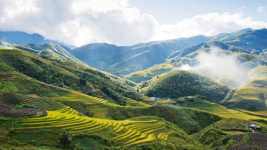 From Hanoi: 2-Day Overnight Sapa Tour by Limousine - From Hanoi to Sapa: The Limousine Ride You’ll Feel for the Next Two Days