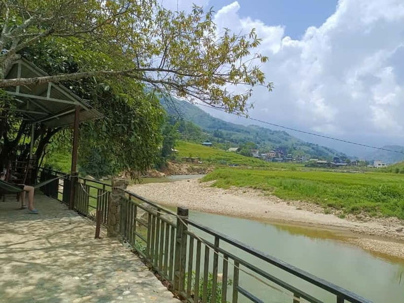 From Hanoi: 2-Day Sapa Limo Bus Tour & Fansipan Peak Visit - Food, hotel, and comfort: where the tour can feel great or just okay
