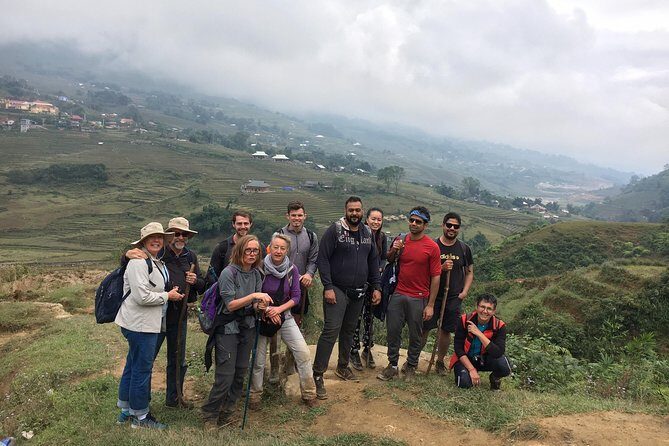 From Hanoi: 3 Days Luxury Sapa Trek & Fansipan Peak with Dcar - Day 1 in Sa Pa Town: check in, reset, then meet local life