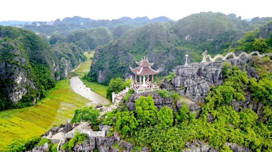 From Hanoi: Bai Dinh, Trang An, and Mua Cave Full-Day Tour - The optional cycling break: swap effort for coffee or a local market stop
