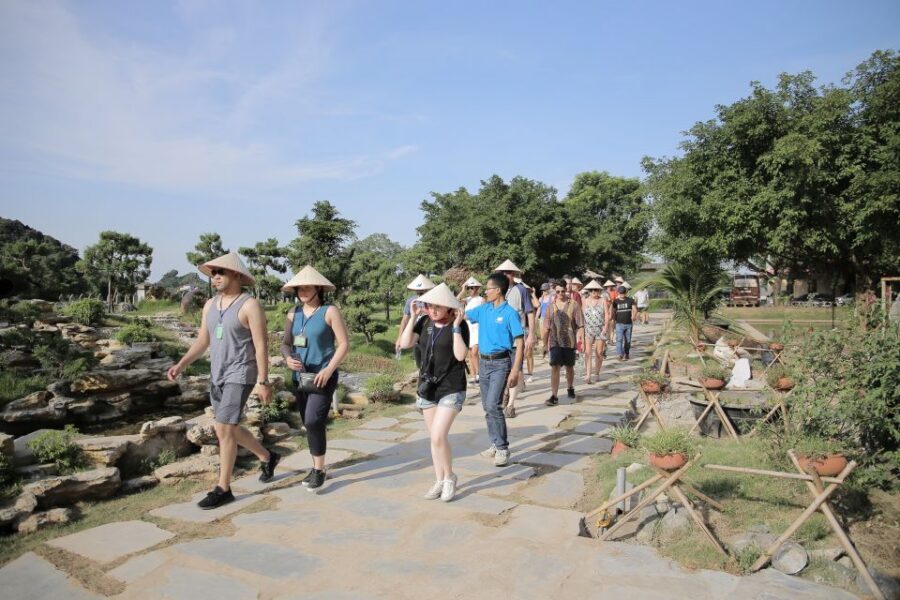 From Hanoi: Bai Dinh, Trang An, and Mua Cave Full-Day Tour - Bai Dinh Pagoda: the 10-meter bronze Buddha and 500 La Han statues