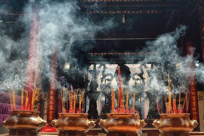 From Hanoi: Full-Day City Tour with Hoa Lo Prison |Optional Lunch - Ho Chi Minh Mausoleum area: what changes on Mondays and Fridays
