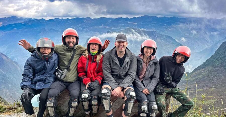 From Hanoi: Ha Giang Loop 3-Night 3-Day with Easy Rider - Night 1: Hanoi to Ha Giang on the luxury sleeper bus
