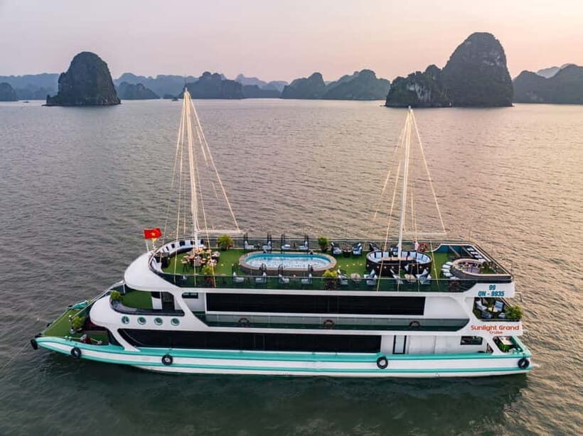 From Hanoi: Halong bay Luxury tour on 5 star cruise - The cruise route: limestone islets, included lunch, and real viewing time