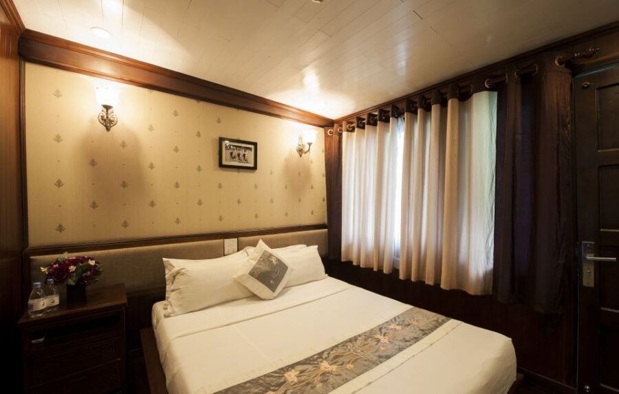 From Hanoi: Halong Explorer 3-Day Deluxe Cruise - Day 2: Lan Ha Bay-Style Paddling, Pearl Farm Stop, and a Better Pace