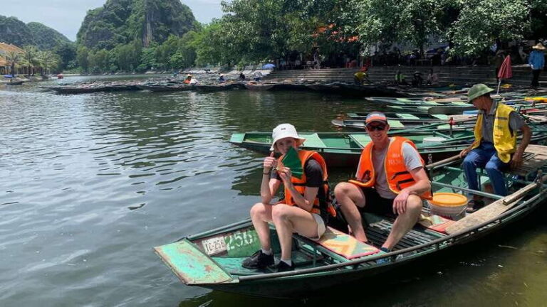 From Hanoi: Hoa Lu/Bai Dinh-Tam Coc/Trang An-Mua Cave Tours - Hoa Lu vs Bai Dinh Pagoda: Two Ways to See the Same Region’s Power