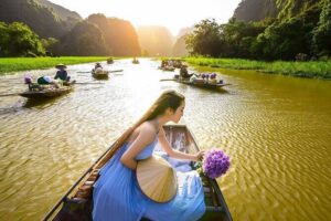 From Hanoi: Hoa Lu, Tam Coc, and Mua Cave Scenic Day Trip - Tam Cốc boat ride: limestone scenery that lives up to the nickname