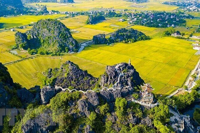 From Hanoi: Hoa Lu, Tam Coc, and Mua Cave Scenic Day Trip - Lunch, water, and entrance fees: where the value comes from