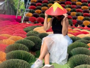 From Hanoi: Incense Village, Conical Hat and HaThai Art Tour - Chuong conical hat village: the 300-year craft and your take-home hat