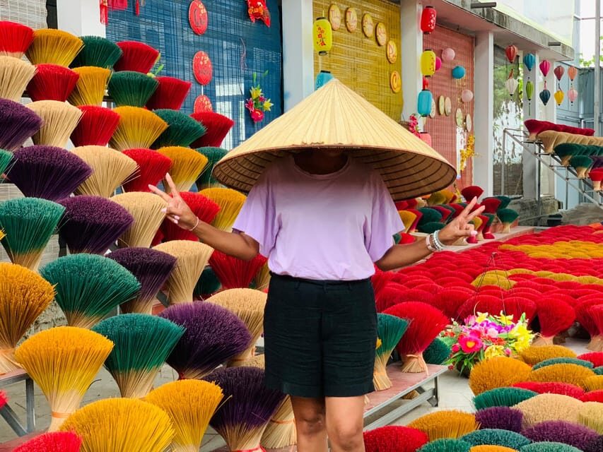 From Hanoi: Incense Village, Conical Hat and HaThai Art Tour - Guides in action: English, interaction, and the small-group feel