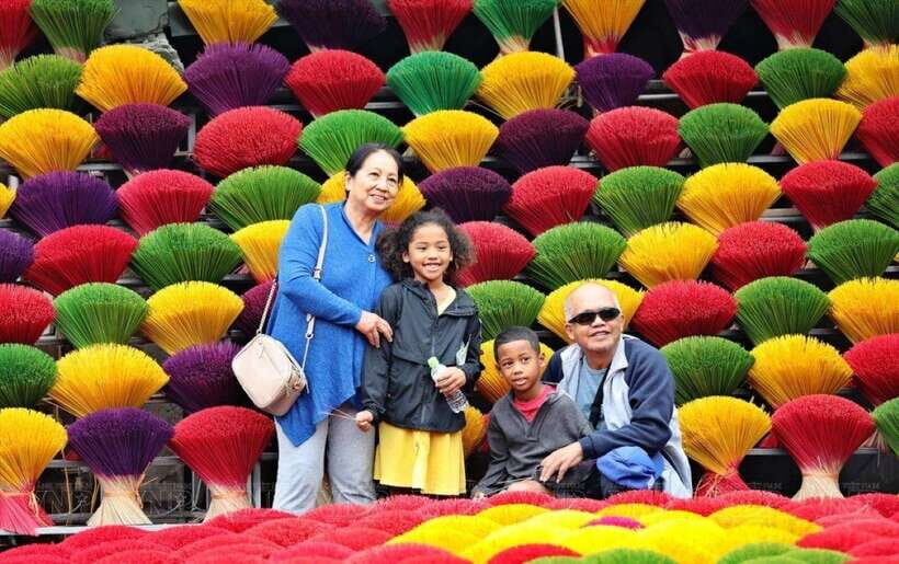 From Hanoi: Incense Village & Train Street Small Group Tour - Air-conditioned transfer and a small-group pace you’ll appreciate