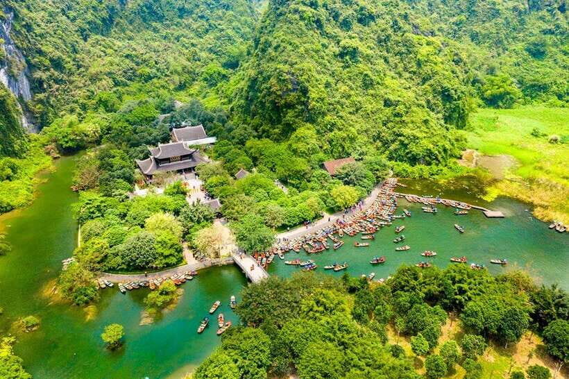 From Hanoi: Ninh Binh Boat Ride, Mua Cave Hike, Temple Visit - Mua Cave Summit: The Steps Pay Off With Panoramic Views