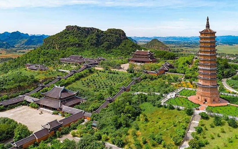 From Hanoi/NinhBinh: HoaLu-Bai Din- TrangAn- MuaCave-BichDon - Bai Dinh Pagoda: the big scale stop you’ll remember