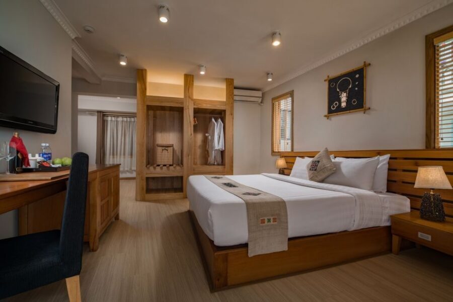 From Hanoi: Sapa Hill Tribes 2-Day Tour by Overnight Train - Homestay vs Hotel: How to Choose Your Comfort Level in Sa Pa