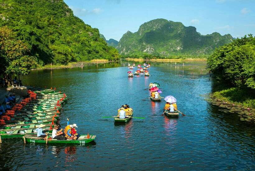 From Hanoi: Tam Coc Boat Trip and Hoa Lu & Mua Cave Tour - Lunch at Ninh Binh: included buffet fuel, not a food tour