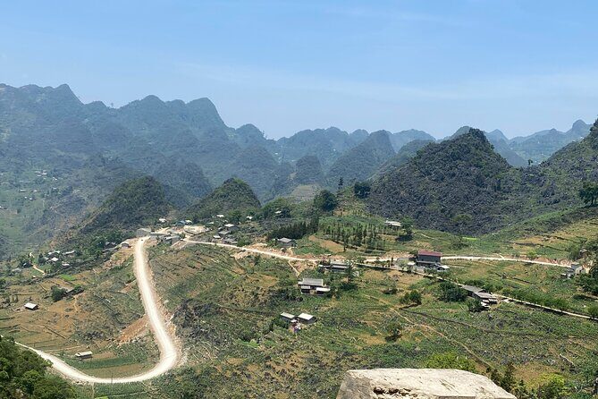 Ha Giang Loop 3 Days 2 Nights with Ha Giang Vision Tour - Food and overnight setup: why dorm bed matters on this route