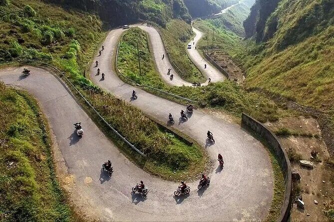 Ha Giang Loop 3 days and 2 nights Motorbike Tour with Easy rider - Day 1: Quan Ba roads, Lung Khuy Cave area hike, and Can Ty’s Lonely Tree