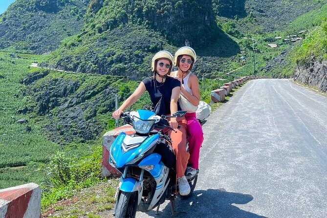 Ha Giang Loop 4D/3N Private Room + Free Dorm Hotel 1N before tour - Day 1: Ha Giang start, Quan Ba Heaven Gate, and Dinh Vua Meo