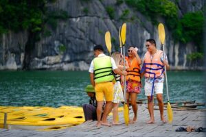 Ha Long Bay Cruise Day Tour-Cave, Kayaking,Ti top island & Lunch - Boarding at Tuan Chau and What Happens First