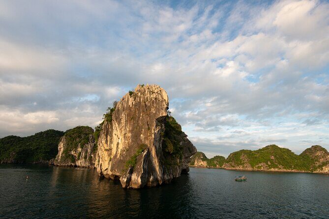 Halong Bay 2 Days 1 Night Traditional Boat - Day 2 Morning: Hang Luon Cave Lagoon Time (Kayaking Costs Extra)