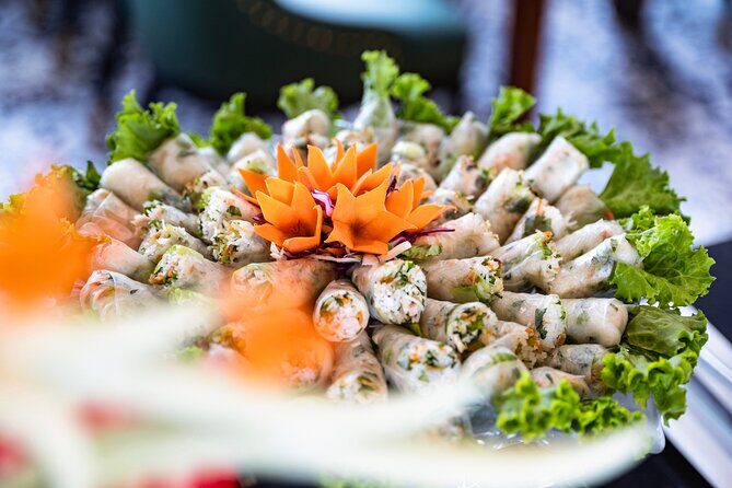 Halong bay 5star Cruise Day Trip: Buffet lunch & Limousine bus - Sung Sot (Surprise) Cave: the big dramatic stop